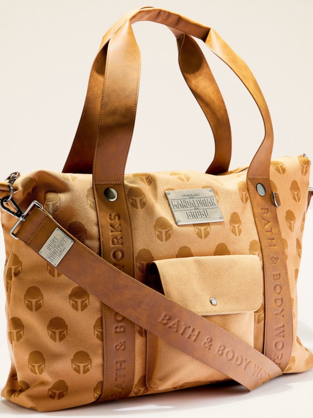 NWT Bath & Body Works Mandalorian & Grogu Mythosaur Messenger Bag (Limited Ed.)